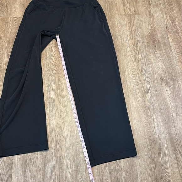 Athleta Seasoft Pants. Size M. - Picture 7 of 9